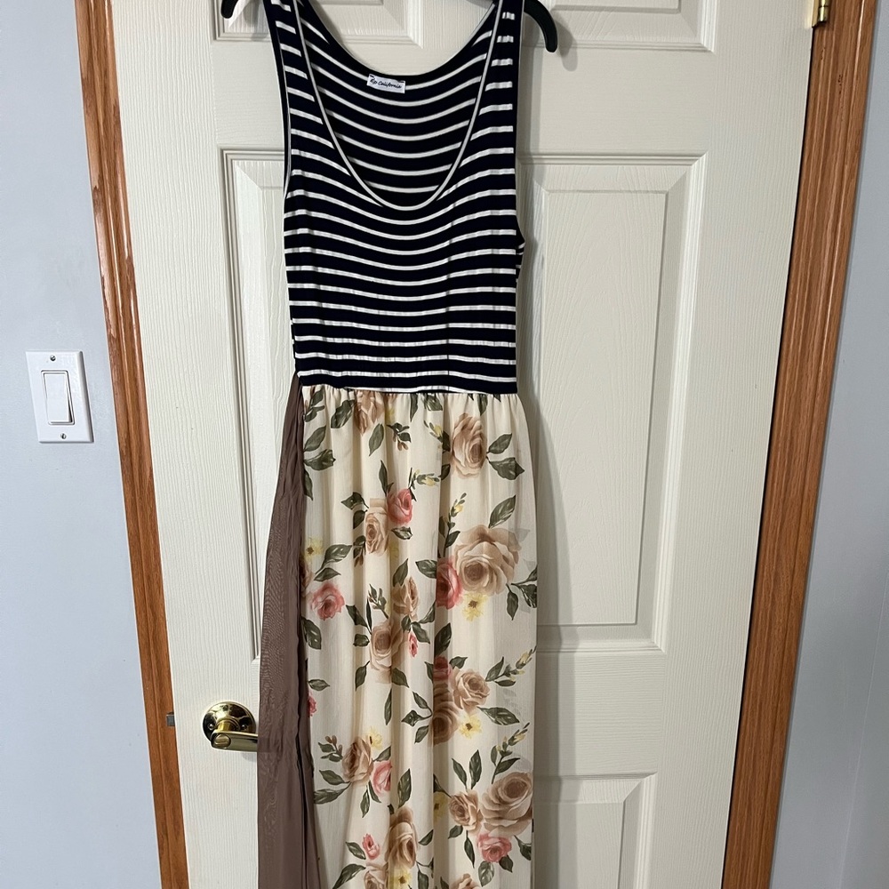 Egs California maxi dress, size small.